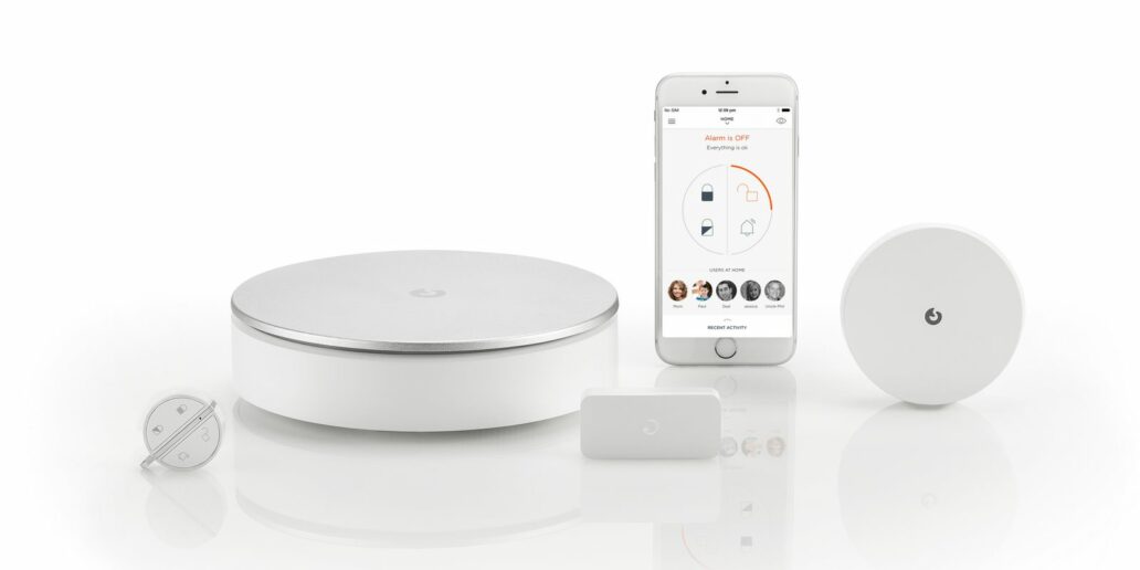 Das komplette Myfox Home Alarm passt sich aufgrund des schicken Designs unauffällig in die Wohnräume ein.
